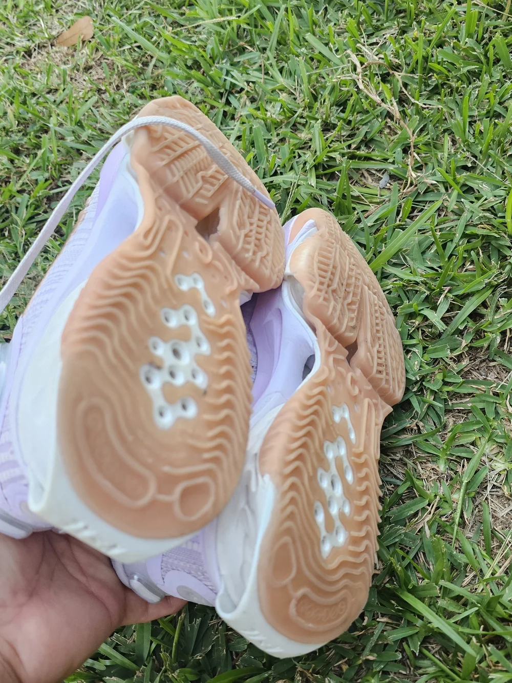 Nike Women’s Lilac and White Basketball Sneakers
